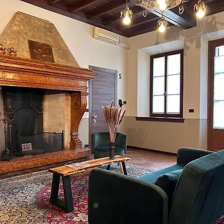 Dimora1848 - Foresteria Lombarda 4* Volta Mantovana